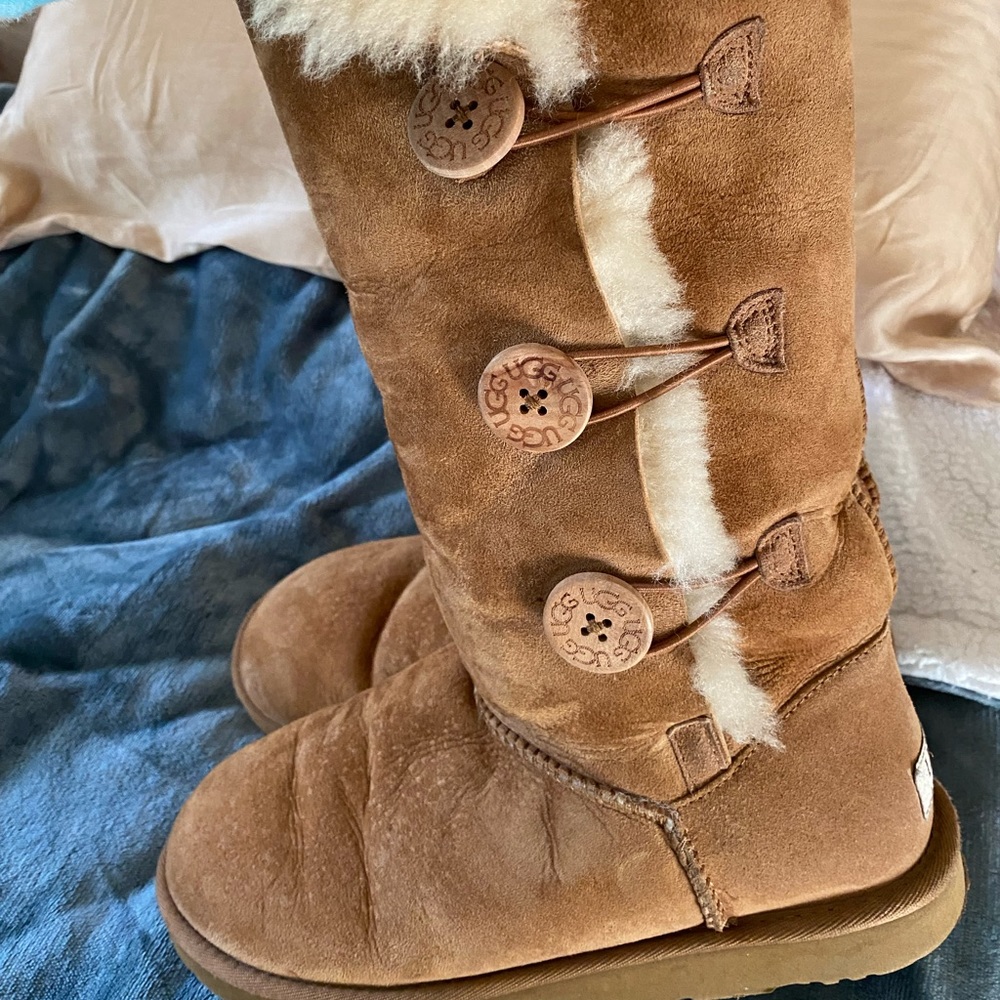 Ugg Boots, size 9. Light wear. Great condition